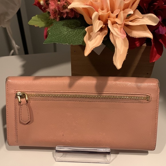 PRADA Pink Saffiano Lux Leather Metal Bar Flap Continental Wallet - Picture 8 of 8